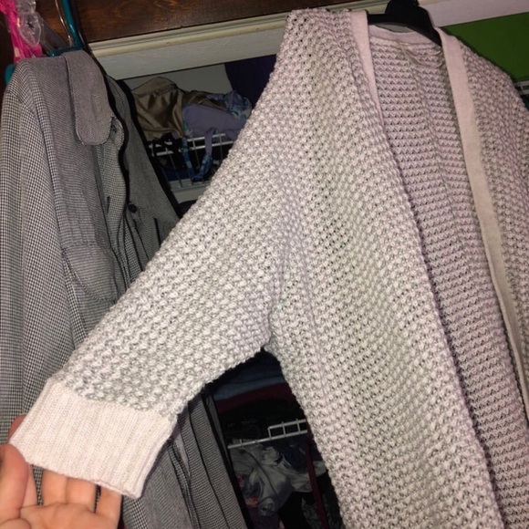 Cardigan - Picture 2 of 4